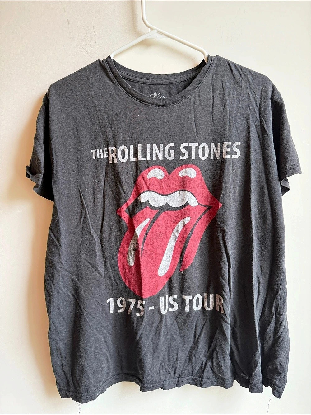 The Rolling Stones 1975 US Tour Graphic T-Shirt Graphic Tee Black & Red XL